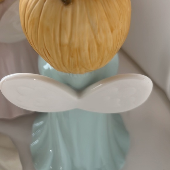 3 collectibles angel figurine new no box - Picture 7 of 8